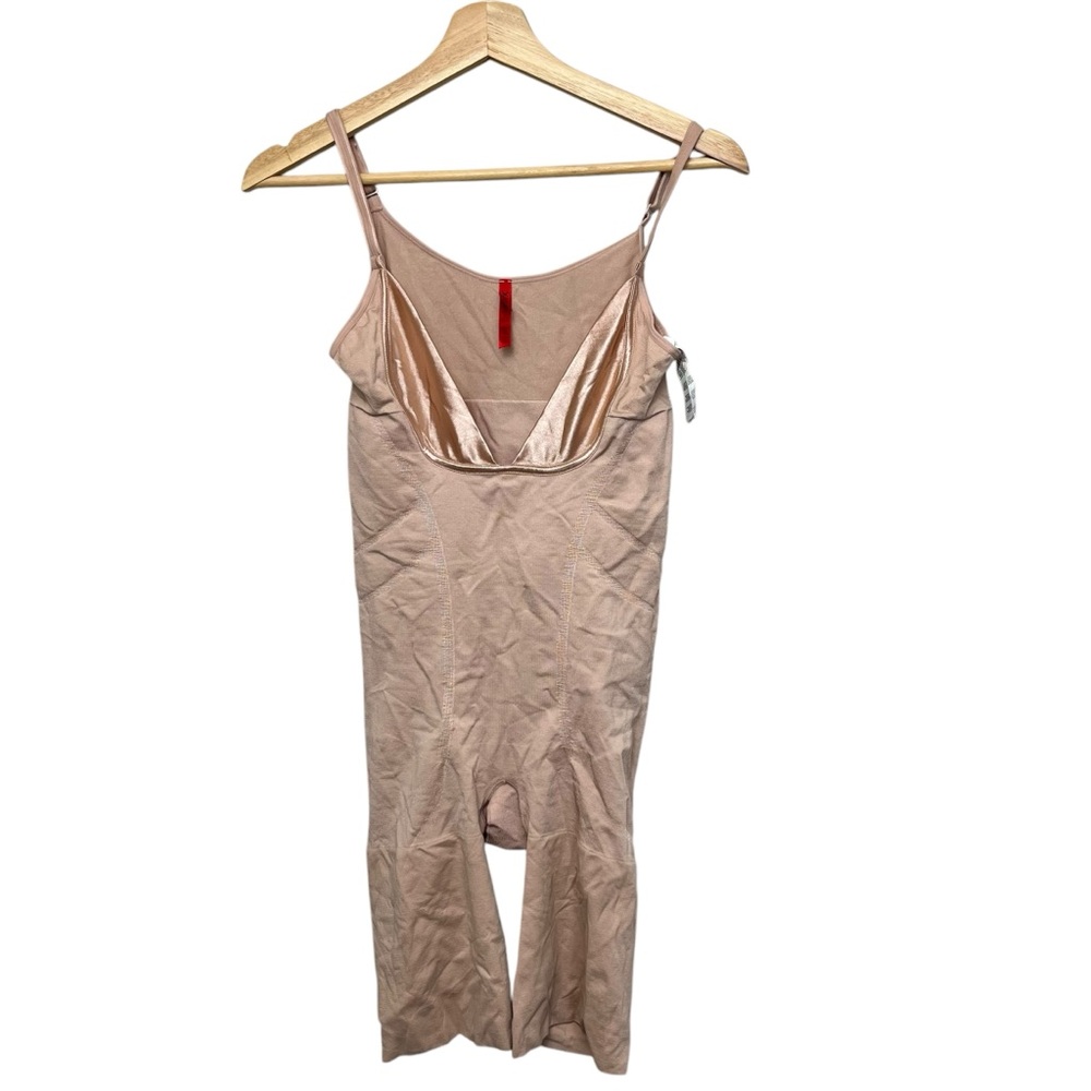 SPANX Plunge Half Bust Bodysuit Shorts Tan Beige Size XL